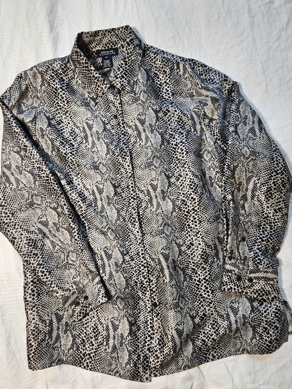 Signature Brand Silk Snake-Print Button-Up Shirt Size 1X